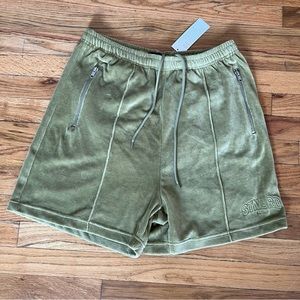 NWT URBAN OUTFITTERS STANDARD CLOTH COURTSIDE SHORT